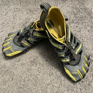 Vibram FiveFingers Treksport Sandals Running Shoes 13M4301 US EU41 Size 8.5-9